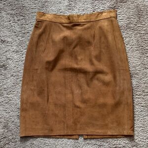 Vera Pelle Cognac Italian Suede Skirt. Size 30.